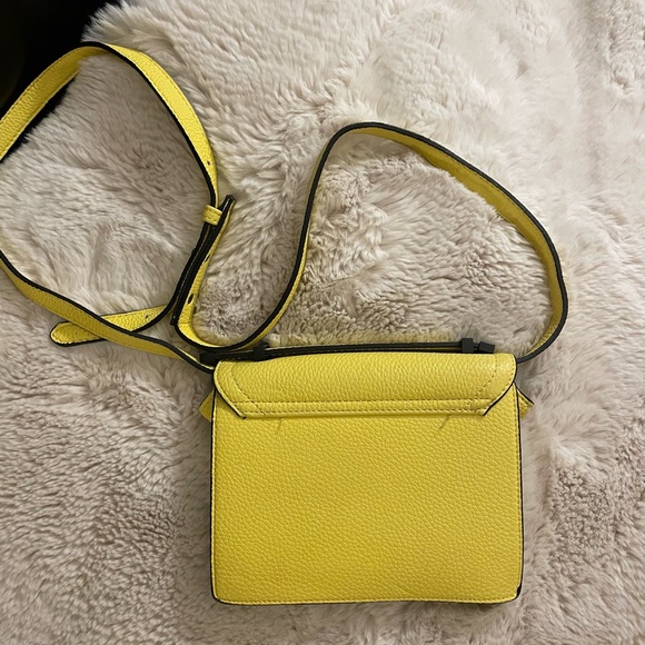 Forever 21 Yellow Crossbody bag - Picture 2 of 3
